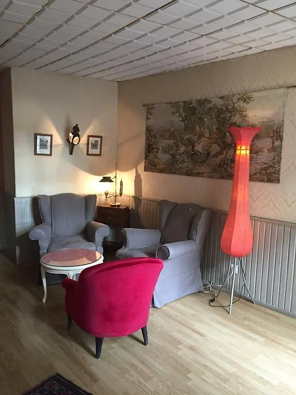 Hostellerie Des Cedres Villeneuve-de-Riviere Hotel