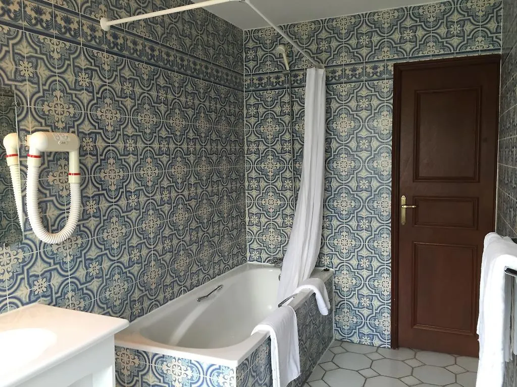 Hostellerie Des Cedres Villeneuve-de-Riviere 3*,  France