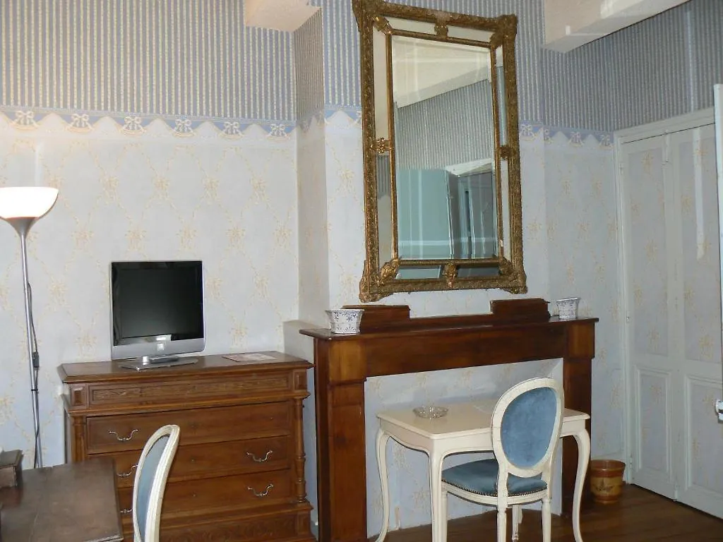 Hostellerie Des Cedres Villeneuve-de-Riviere