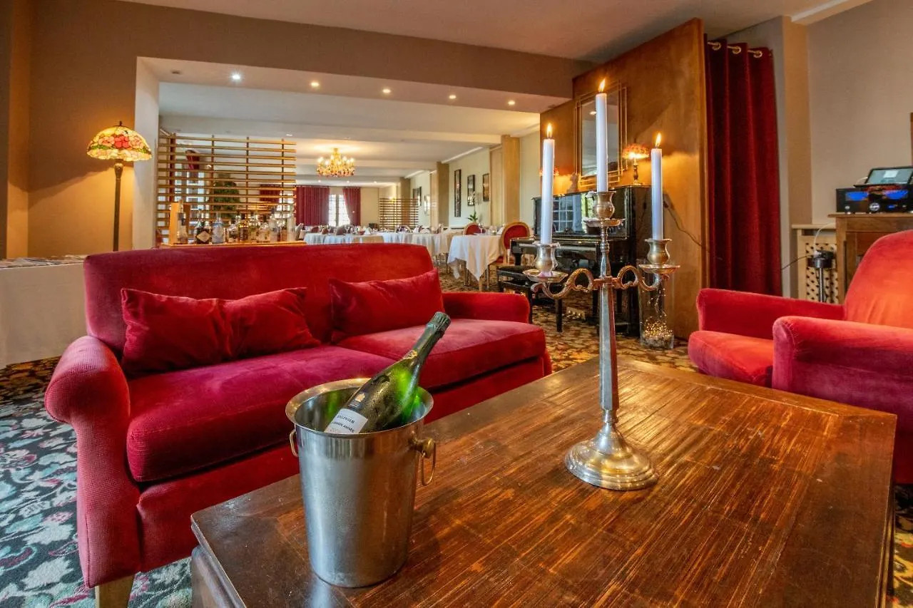 Hostellerie Des Cedres Villeneuve-de-Riviere France