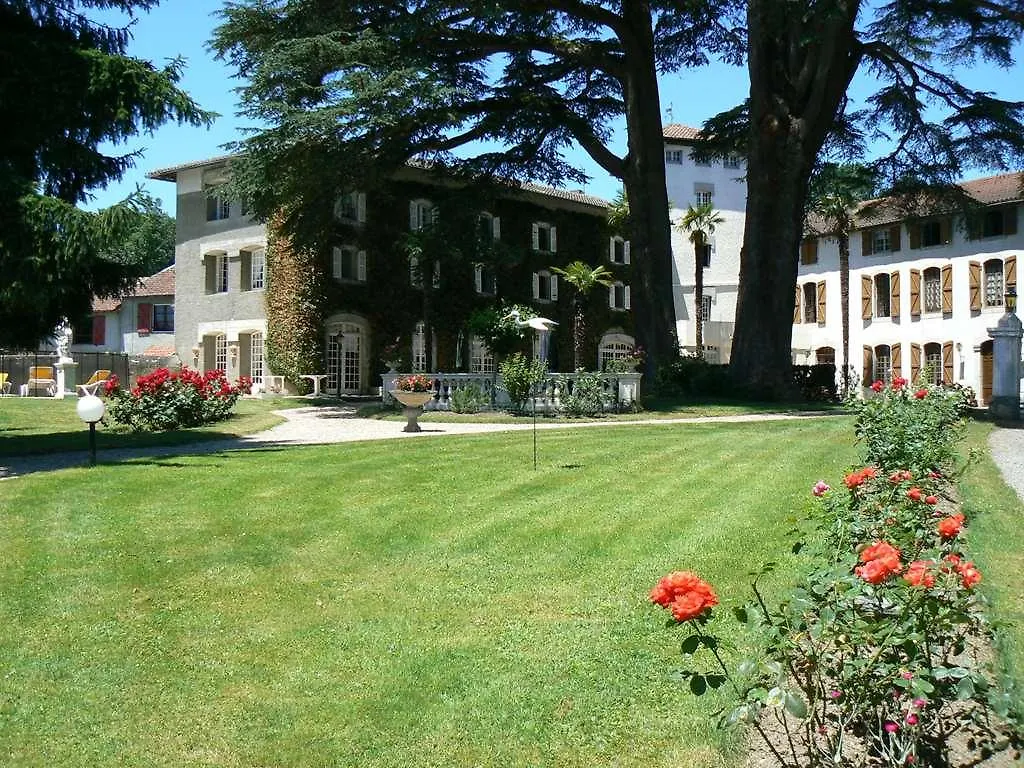 Hostellerie Des Cedres Villeneuve-de-Riviere France